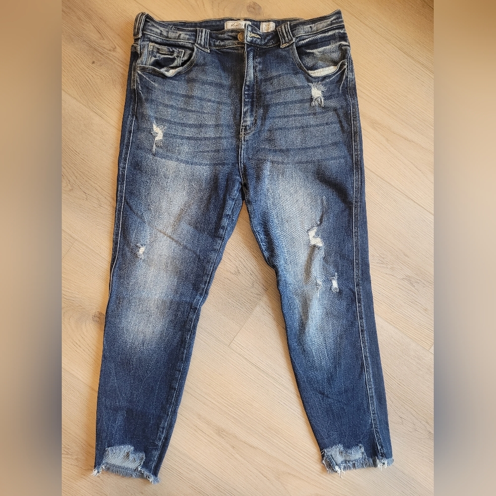 Kancan Signature Kurvy distressed jeans size 31